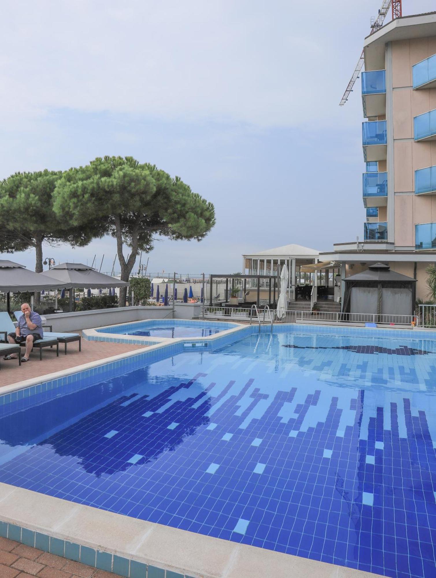 La Bussola Hotel